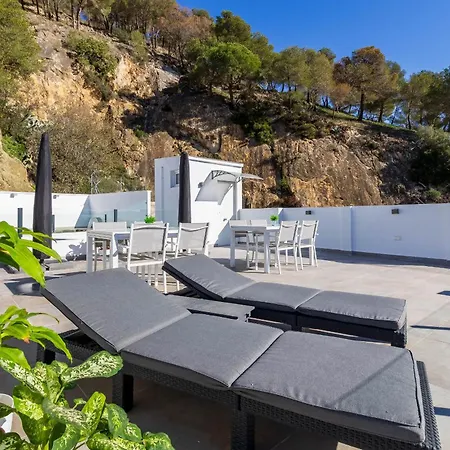 Caminito Rey & Banderas Relax Hotel *